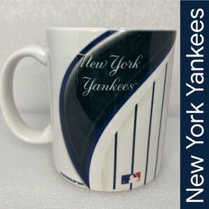 New‎ York Yankees Hunter/MLBP 2007 Logo White Blue Jersey Mug
